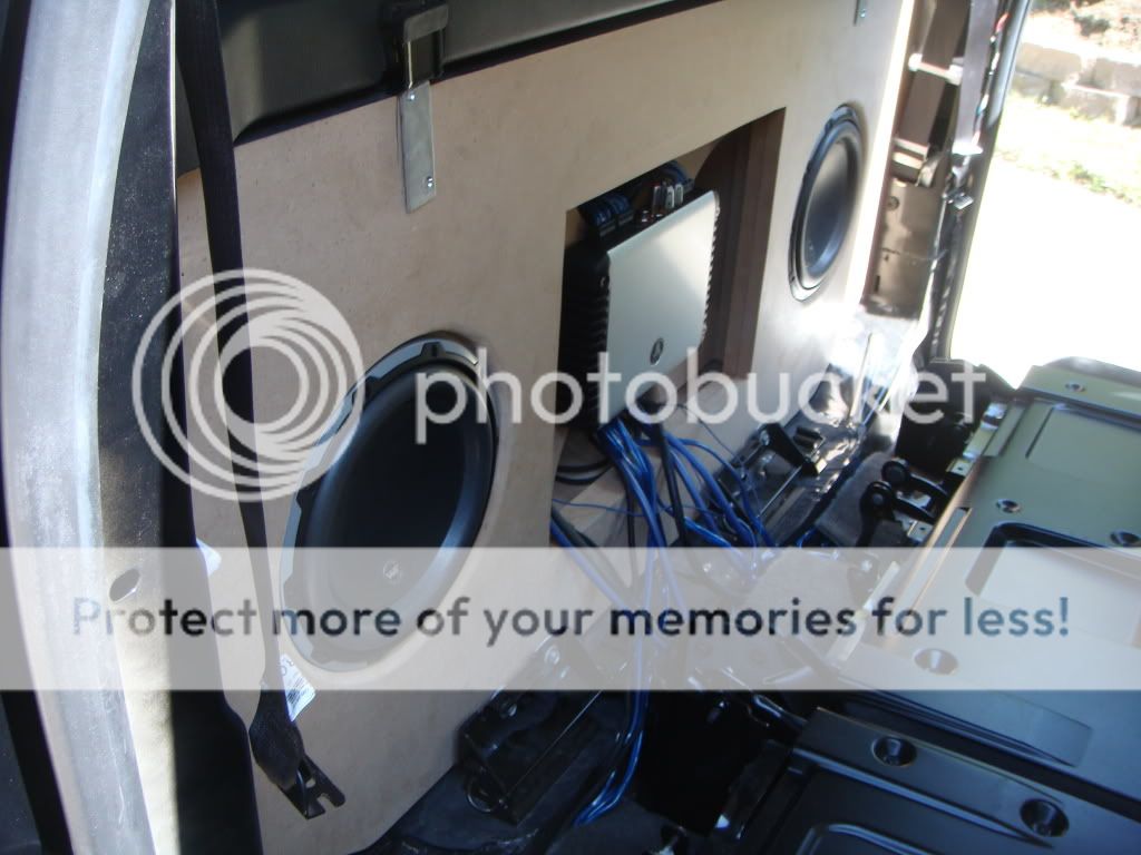 2008 Avalanche Midgate Sub Box/ Amp Rack Build. JL Audio Page 3